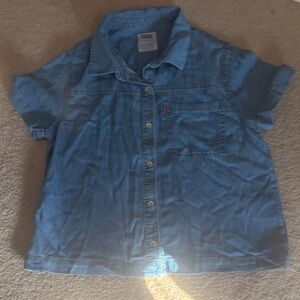 Girls large Levi's Light Blue Short-Sleeve Denim Button-Down Shirt
